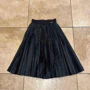 Nike long pleated skirt
